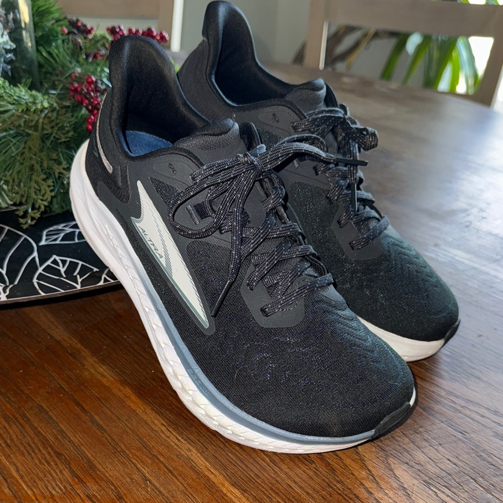Altra Torin Black and White Athletic Shoes